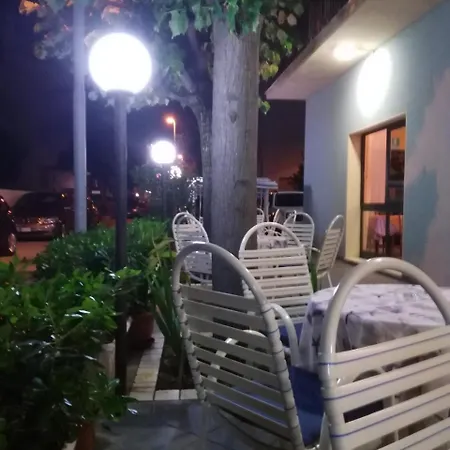 Ξενοδοχείο Marittimo 2*